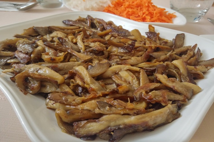 İstiridye Mantarı Soyulur Mu?