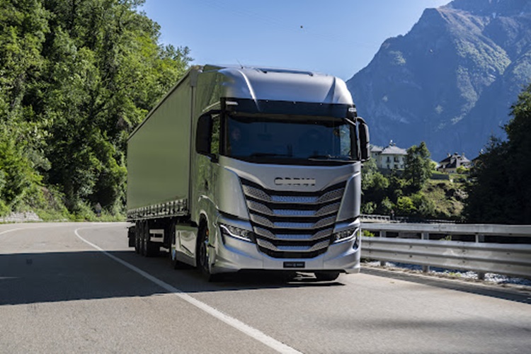  Iveco Kaç Beygir?