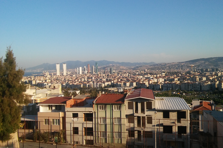 İzmir Bornova’nın 2023 Nüfusu Kaçtır?