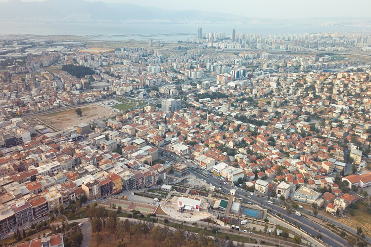 İzmir Çiğli 2023 Nüfusu Kaçtır?