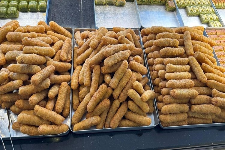 İzmir’de Kadayıf Dolması Nerede Yenir?