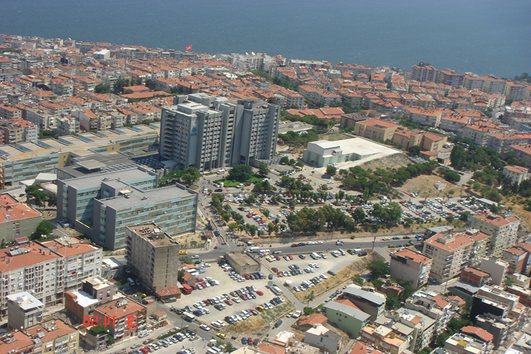 İzmir Karabağlar 2023 Nüfusu Kaçtır?