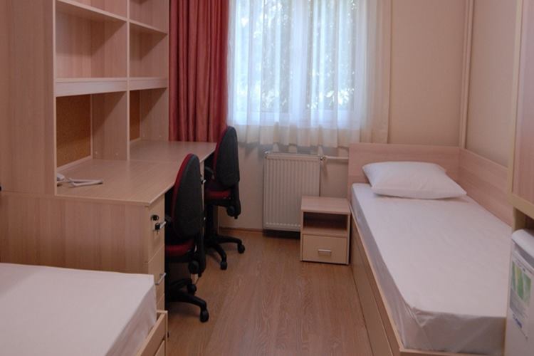 İzmir Ücretsiz Üniversite Yurtları Var Mı?