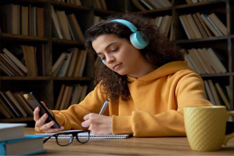 JBL Kulaklık Dış Ses Ayarları Nasıl Yapılır?