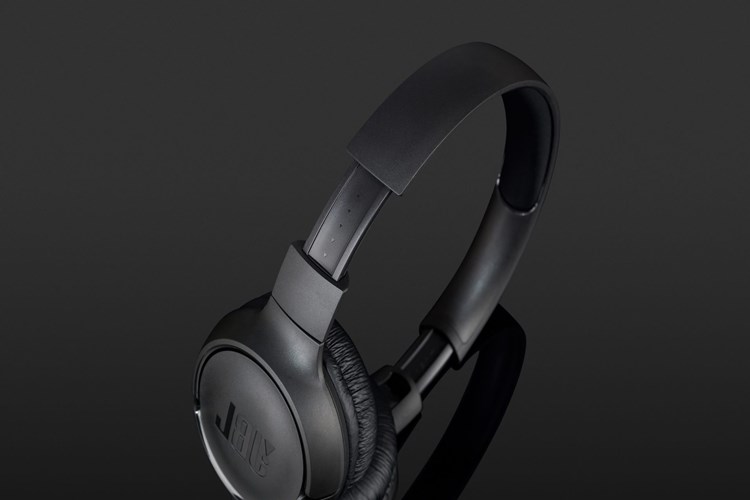 JBL Kulaklık Nasıl Kapatılır?