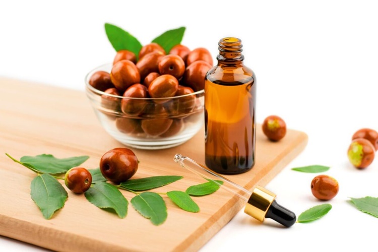 Jojoba Yağı Göze Zarar Verir Mi?