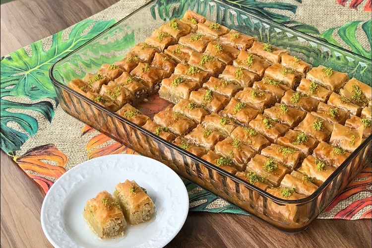 Kadayıf Baklavalık Yufka Nasıl Yapılır?