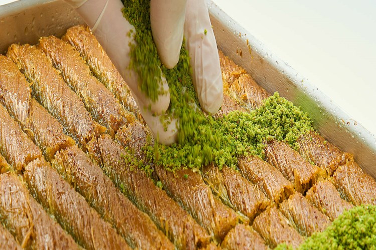 Kadayıf Dolması Fıstıklı Nasıl Yapılır?