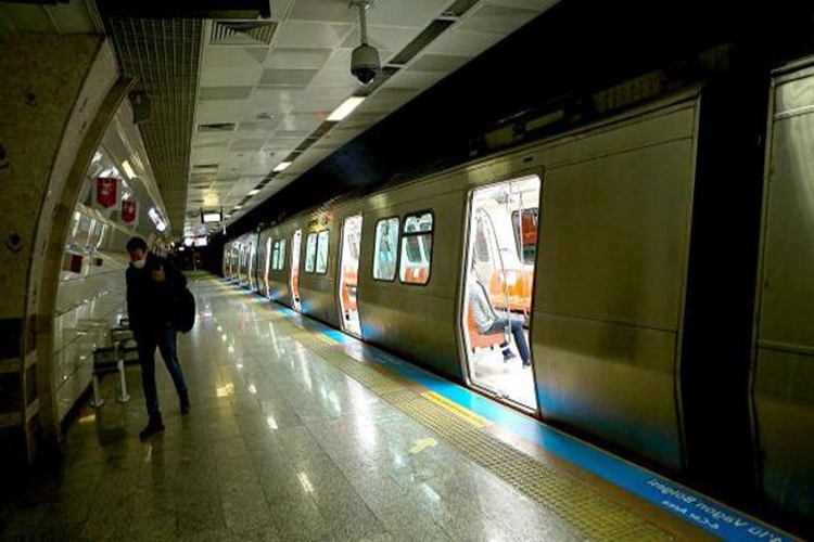 Kadıköy Salı Pazarı Marmaray Hangi Durak?