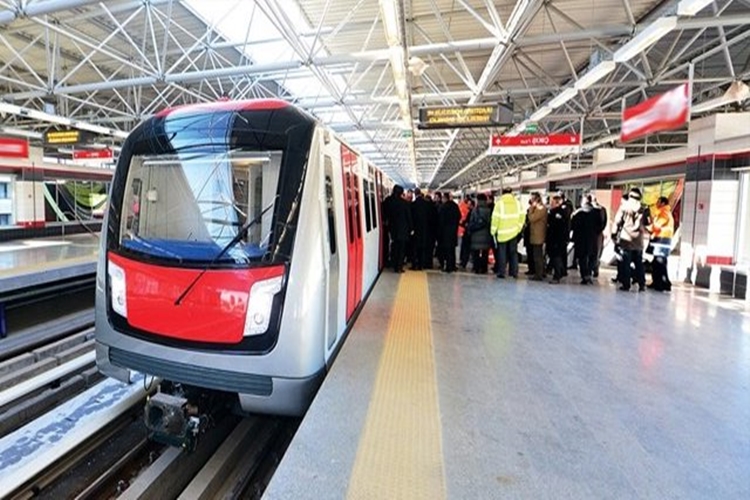 Kadıköy Salı Pazarı Metro Hangi Durak?