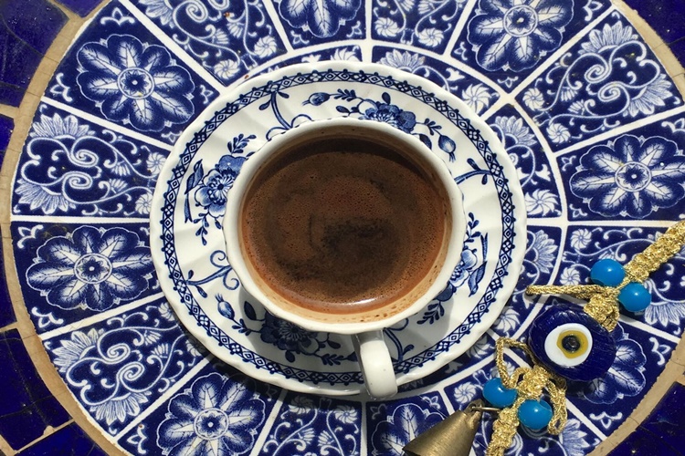 Kahve Falında Uzun Balık Görmek Ne Anlama Gelir?