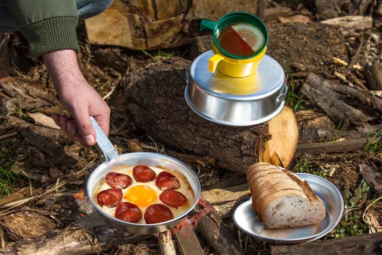 Kampta Yemek Nedir?