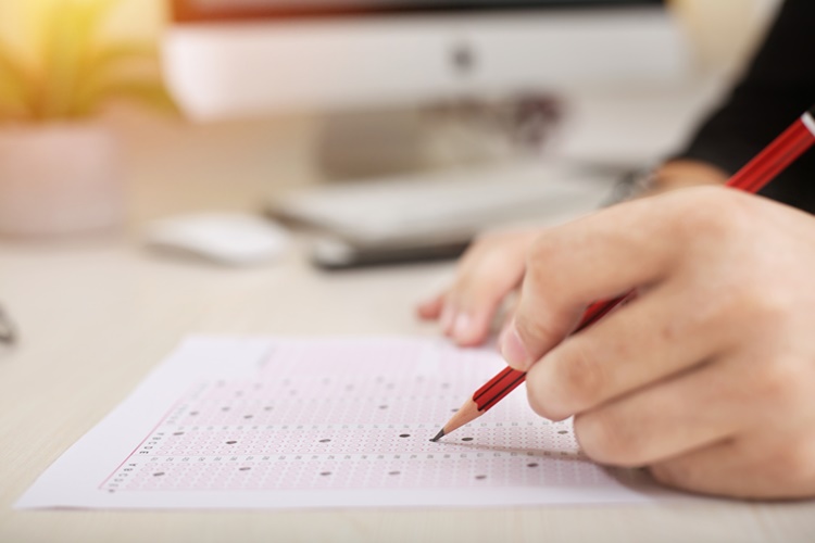 Kariyer Bursluluk Sınavı Nedir?