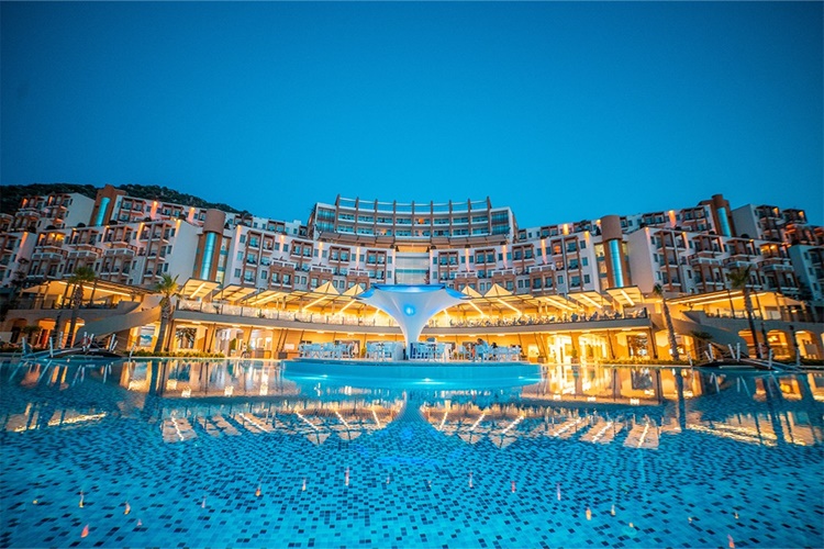 Kefaluka Otel Sahibi Kim?