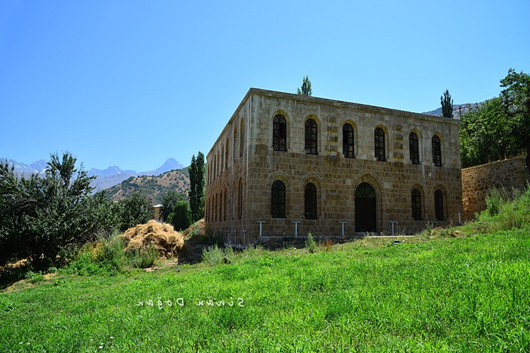 Kelat Sarayı ve Diğer Hakkari Tarihi Eserleri