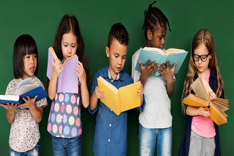 Kitap Okumak Bizi Nasıl Geliştirir?