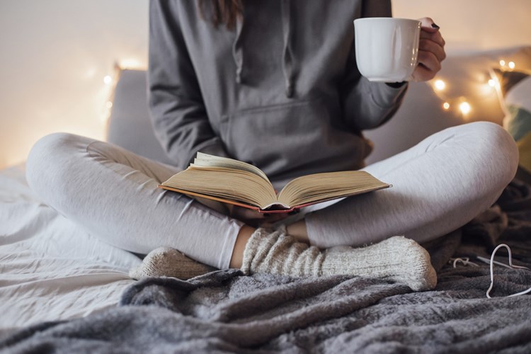 Kitap Okumak Göz Kuruluğuna Faydalı Mı?