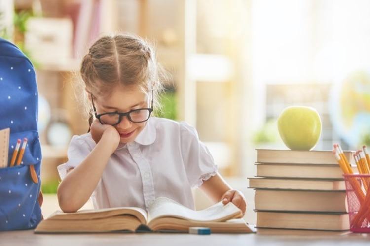 Kitap Okumak Miyop Yapar Mı?