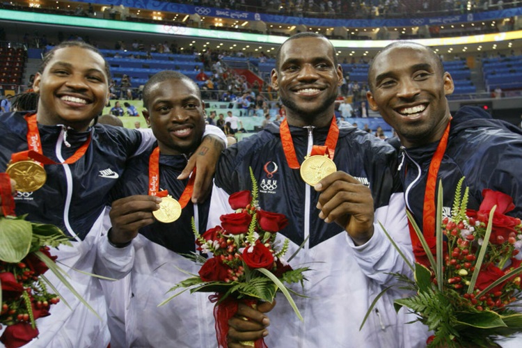 Kobe Bryant Basketbolu Ne Zaman Bıraktı?