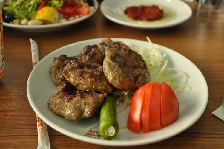 Köfteci Yusuf 1 Kg Köfte Kaç Adet?