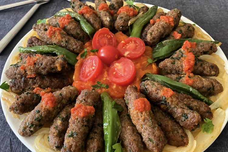 Köftenin Yanına Ne Gider?