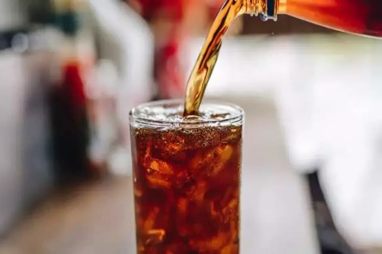 Kola Böbrek Taşı Yapar Mı?