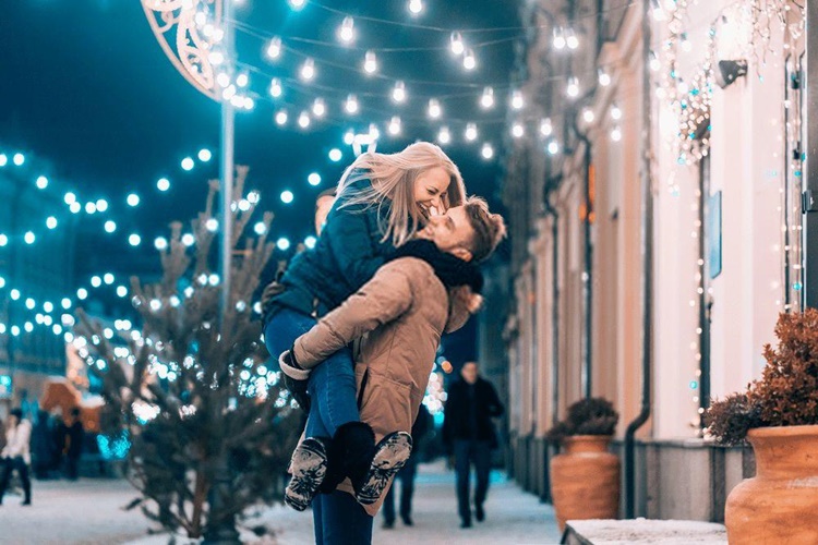 Kova Burcu Kadını ve Terazi Burcu Erkeği Evliliği Nasıl Olur? 