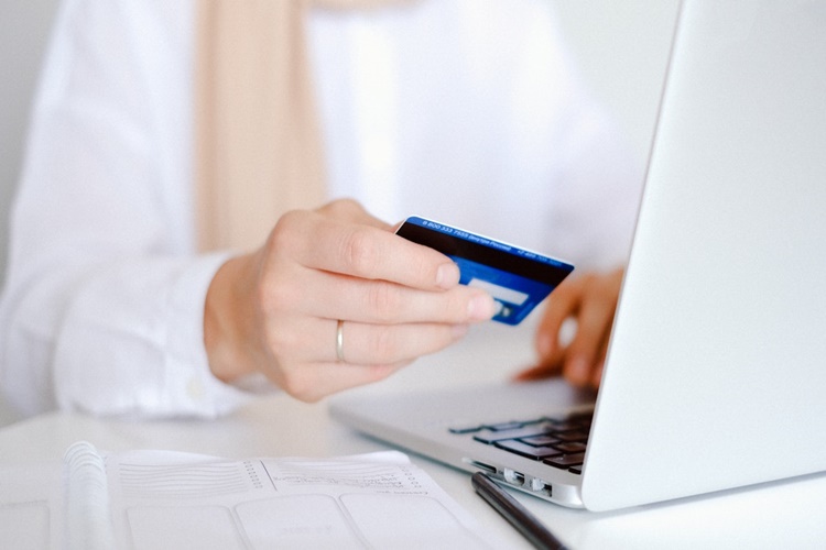 Kredi Kartı İle Online Alışveriş Nasıl Yapılır?