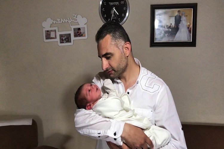 Kulağa Ezan Okumak Ne Anlama Gelir?