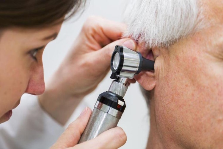 Kulak Yıkatmak İçin Hangi Doktora Gidilir?