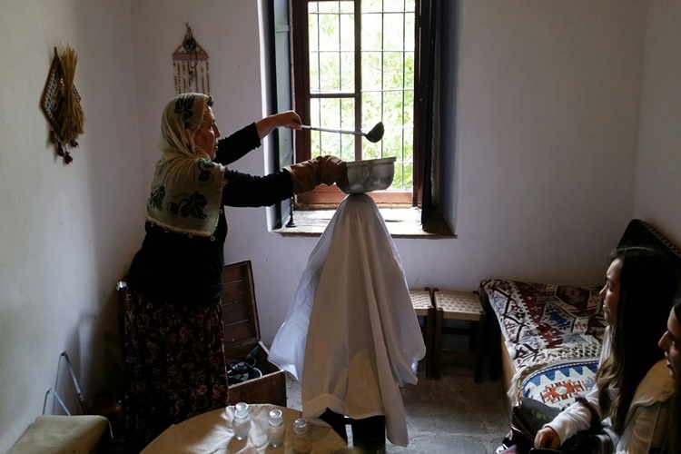 Kurşun Döktürmek Günah Mıdır?