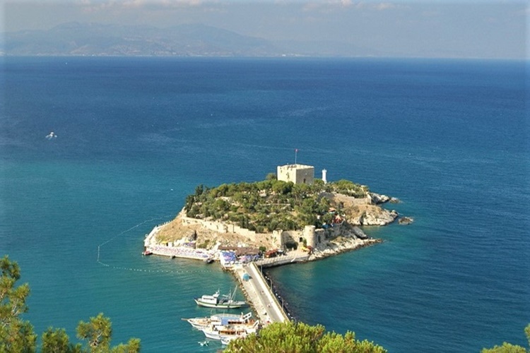 Kuşadası Denizi Tuzlu Mu?