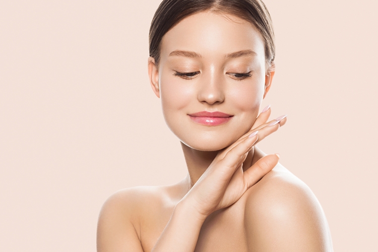 La Roche Posay Cicaplast Baume B5 Göz Çevresine Sürülür Mü?