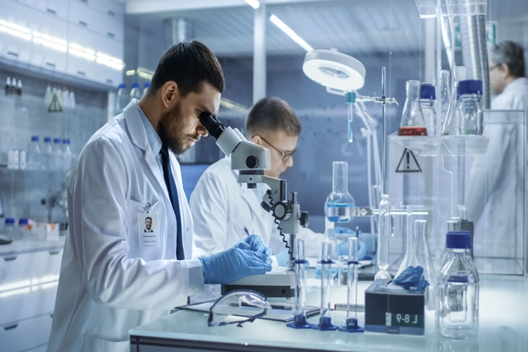 Laborant Olmak Için Hangi Bölüm Okunmalı?
