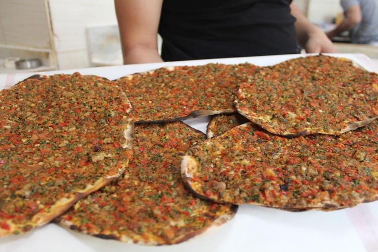Lahmacun Hangi Etten Yapılır?