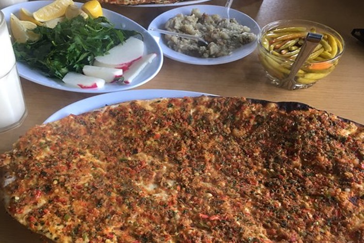 Lahmacun Yanına Meze Olarak Ne Yapılır? 