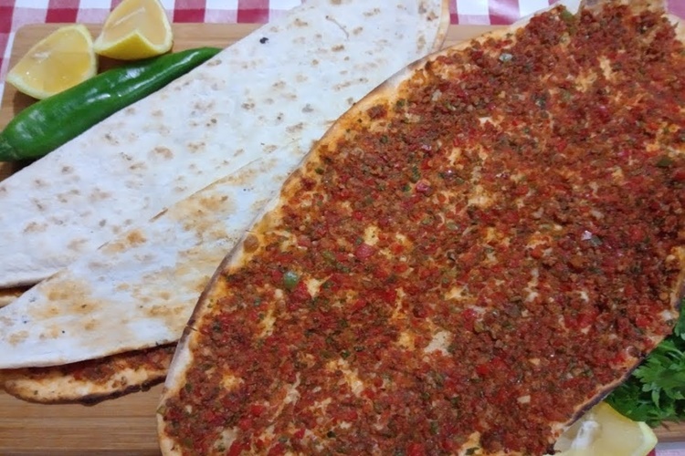  Lahmacuna Kuyruk Yağı Konur Mu?