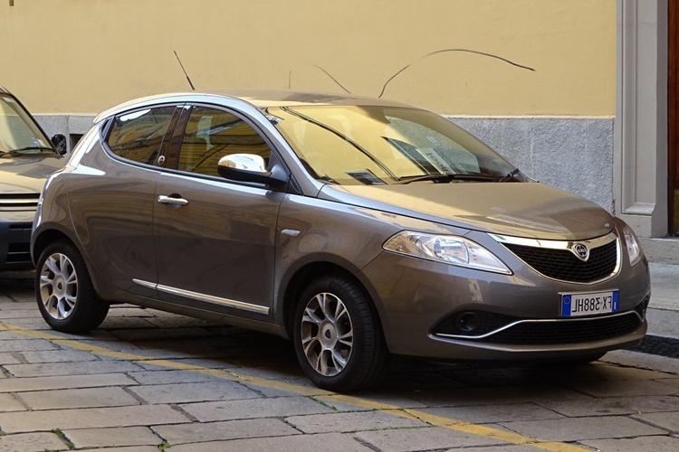 Lancia Araba Şarj Dinamosu Fiyatı