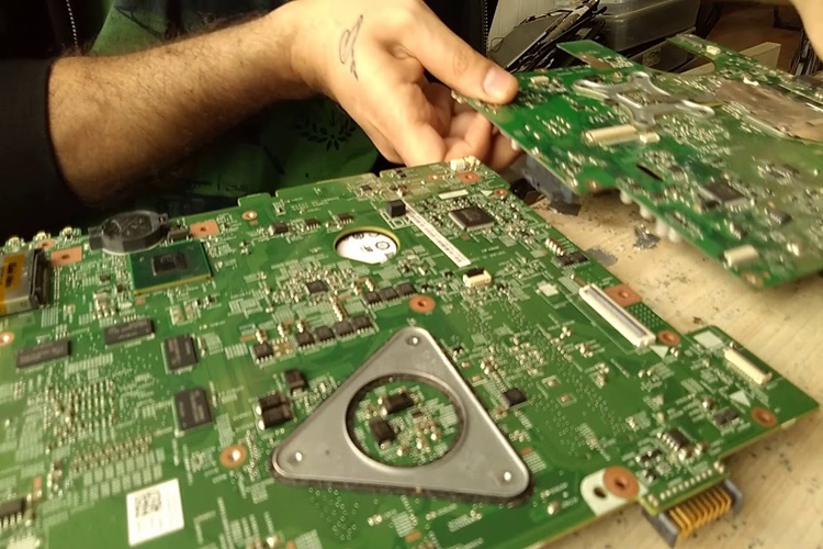 Laptop Anakart Arızası Neden Olur?