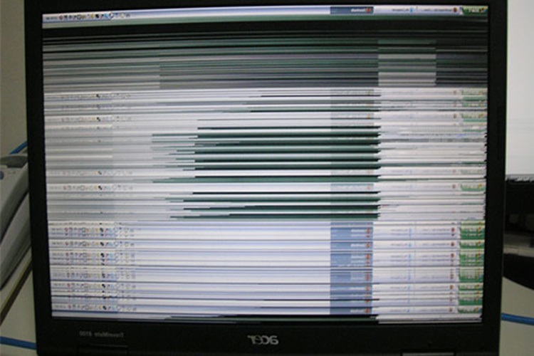 Laptop Ekranı Neden Titrer?