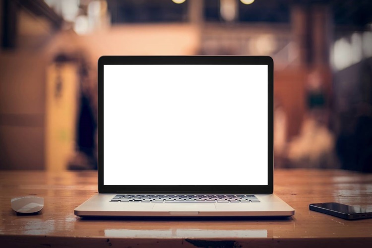 Laptop Ekranındaki Çizikler Nasıl Giderilir?