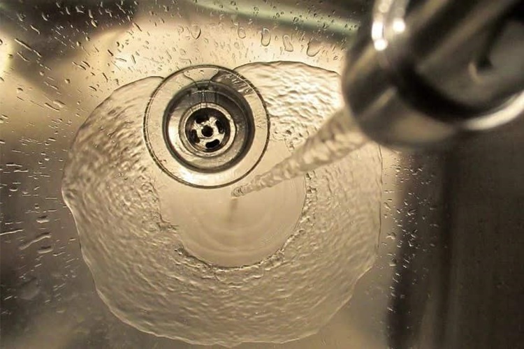 Lavabo Açıcı Kaç Dakika Bekletilir?