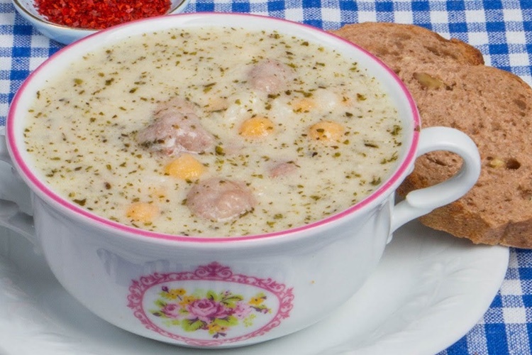 Lebeniye Çorbasının Yanına Ne Gider?