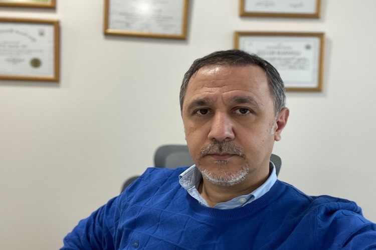 Levent Yeniay Nerede Çalışıyor?