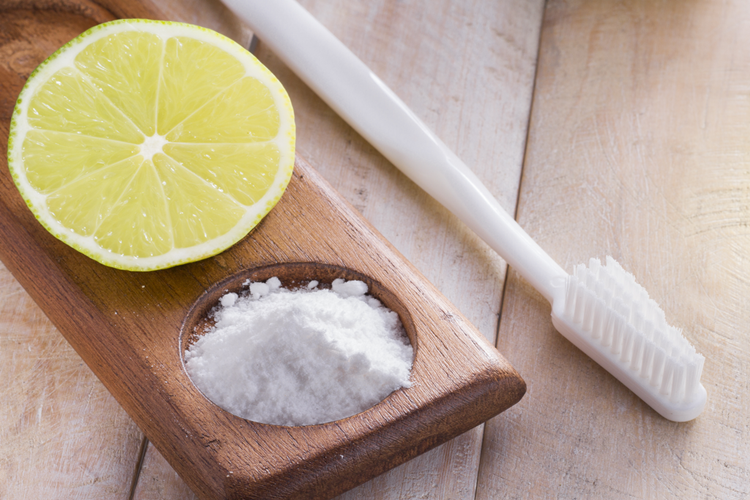 Limon İle Diş Beyazlatma Nasıl Yapılır?