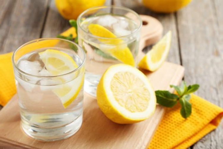 Limonlu Su Çiçeklere İyi Gelir Mi?