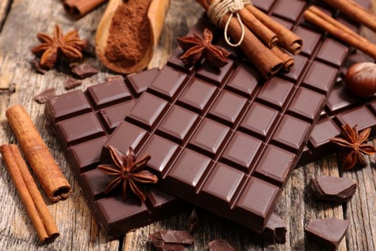 Lindt Çikolata İçinde Alkol Var Mı?