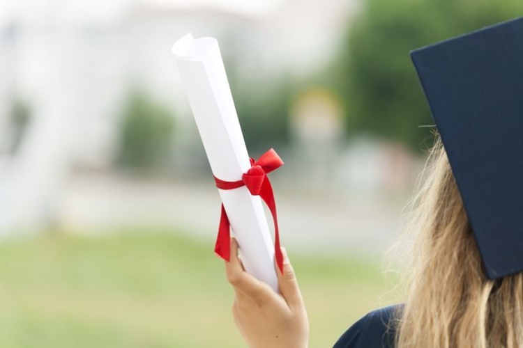 Lise Diploması Olmayanlar Ehliyet Alabilir Mi?