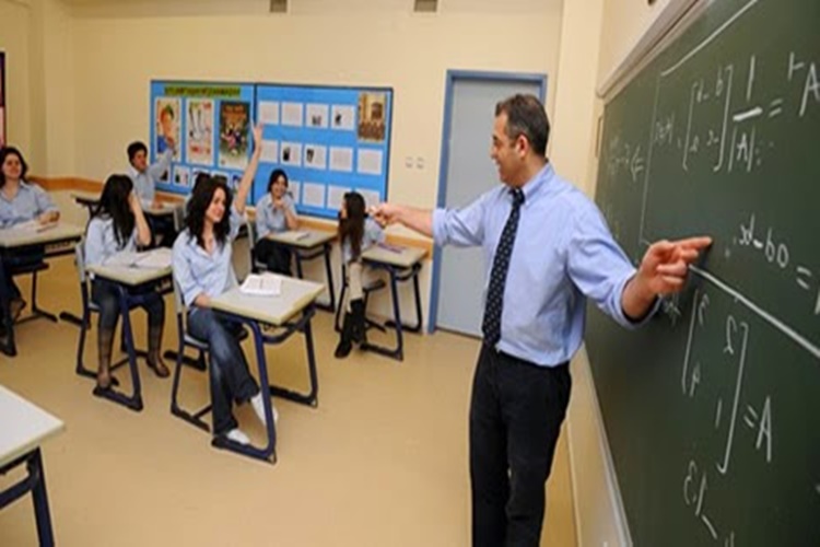 Lise Mezunu Öğretmen Olur Mu?