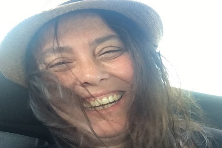 LOL Caitlyn Seslendiren Kimdir?